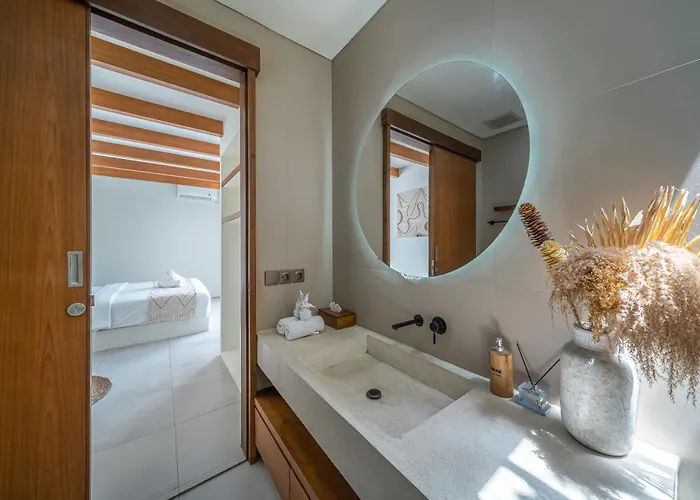 Villa Modern 2br Pool Villa, 5 Min To Canggu & Seminyak Kerobokan (Bali)