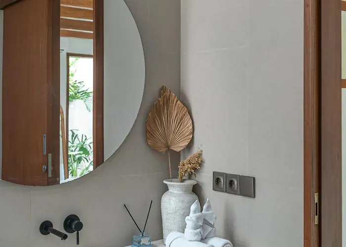 Modern 2br Pool Villa, 5 Min To Canggu & Seminyak Kerobokan (Bali)
